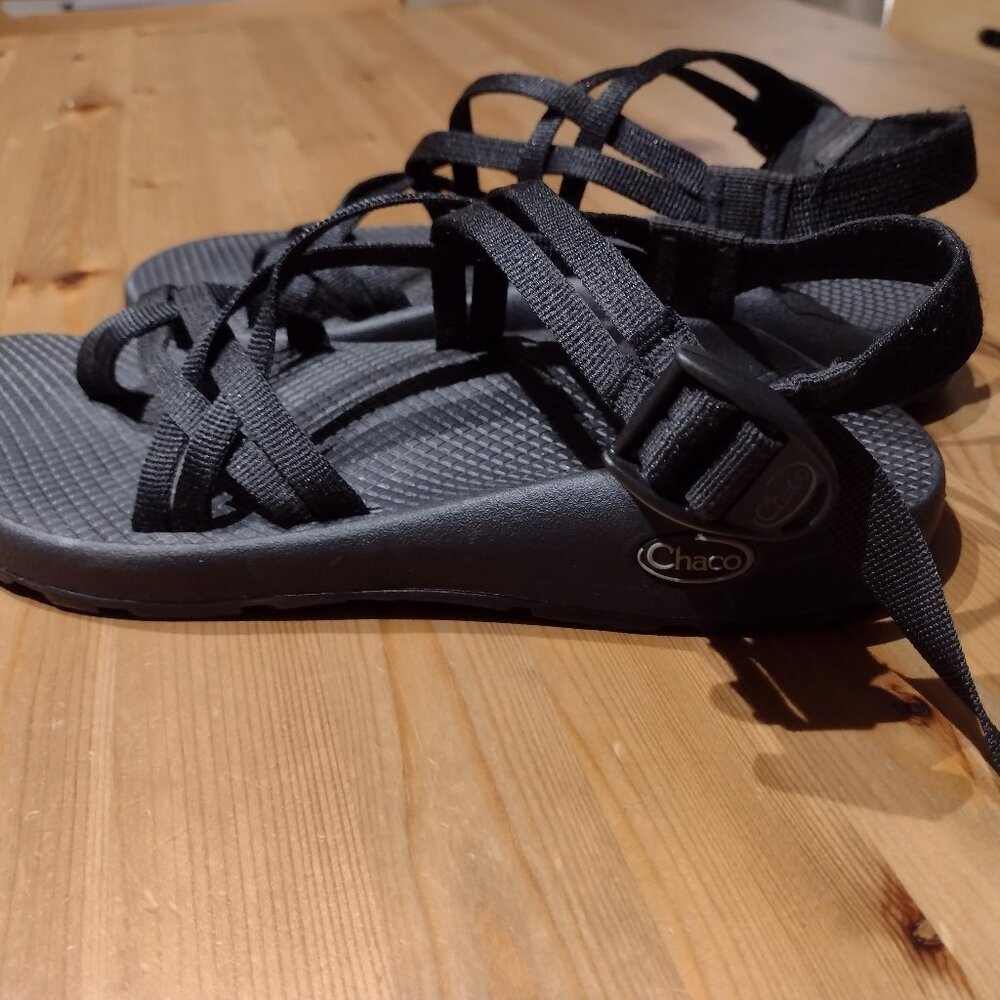 Black Chaco ZX/2 Classic Sandals (Women's 10)